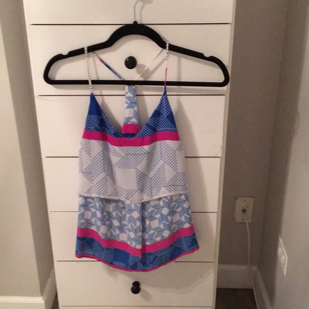 Fun pattern tank